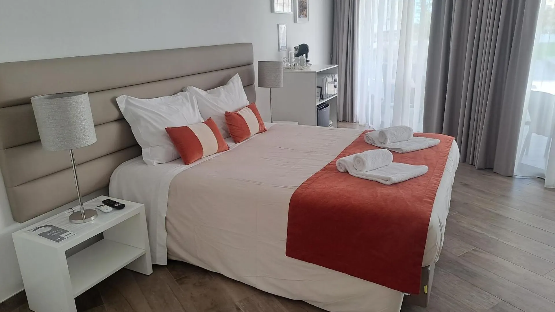 Algarpapa Rooms Armação de Pêra Casa de hóspedes
