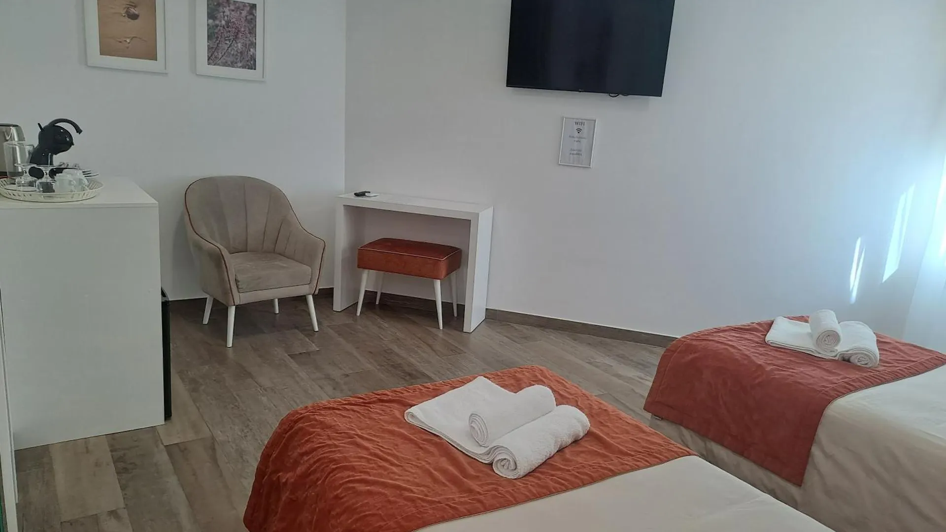 Algarpapa Rooms Armacao de Pera 0*,  Portugal